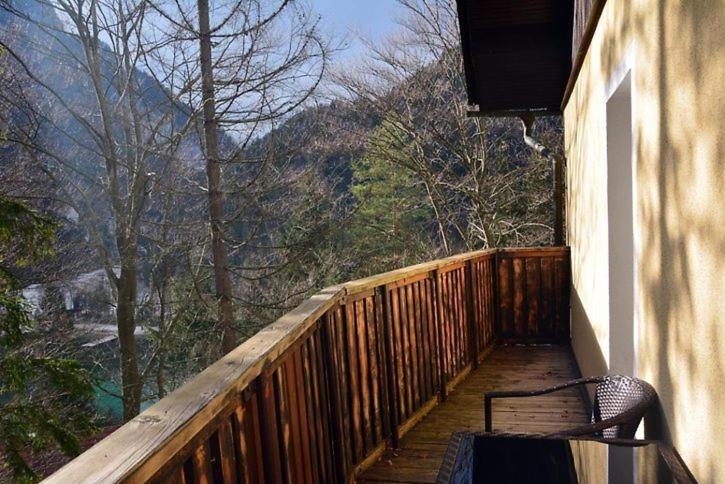 Rooms Barovc By The Lake Jasna Kranjska Gora Exteriör bild A balcony
